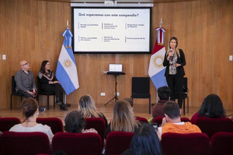 Presentaron un compendio de leyes culturales de los últimos 40 años