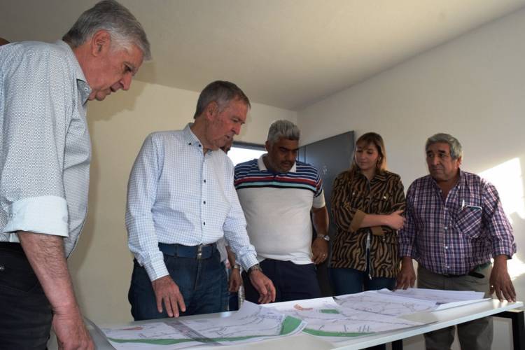 Schiaretti supervisó avances importantes en obras de urbanización