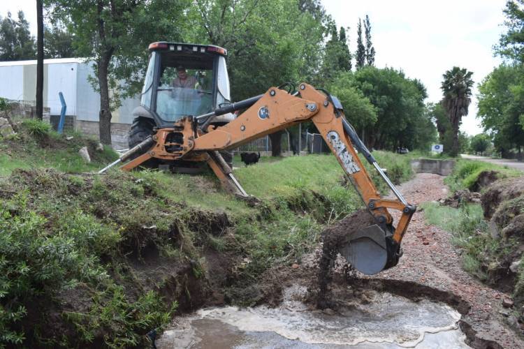 Luego de las intensas lluvias, el Municipio trabaja arduamente en distintos sectores de la ciudad