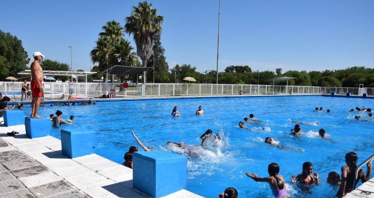 En 8 espacios recreativos de la Capital, abren inscripciones para las Escuelas de Verano