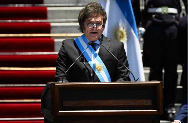 Milei asumió como Presidente: "No hay alternativa posible al ajuste y a shock"