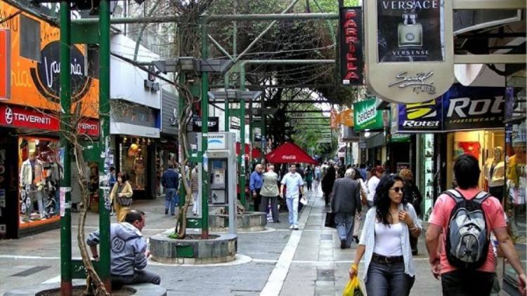 ¿Cómo será la atención de los comercios en la previa de las fiestas de fin de año?