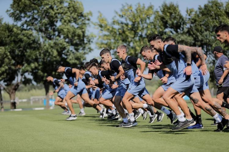 Cortitas al pie: Belgrano con idas y vueltas en el plantel