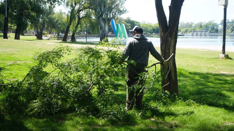 Accastello supervisó la puesta en valor de la Costanera