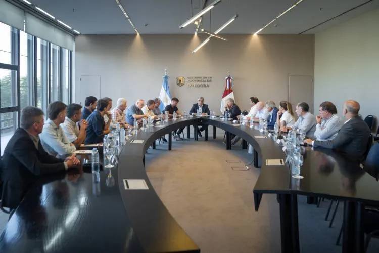 Llaryora reafirma su apoyo a la producción agrícologanadera