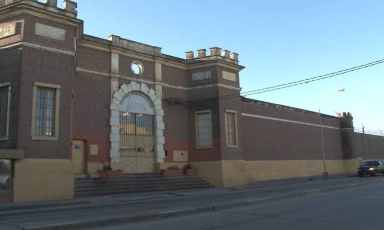 En la cárcel de Rio Cuarto, confiscaron teléfonos celulares y estupefacientes