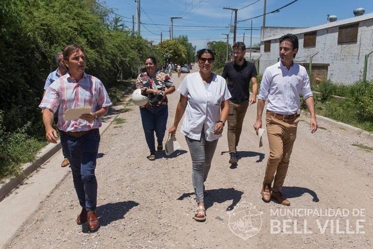 Con gran emoción, vecinos de 7 sectores de Bell Ville recibieron la noticia de la llegada del agua potable a sus hogares