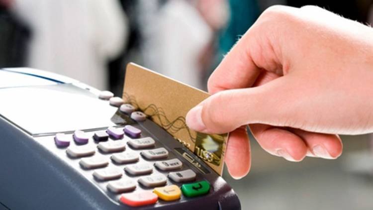 ¿Cómo impactó la inflación de enero en las compras con tarjetas de crédito y en los préstamos?