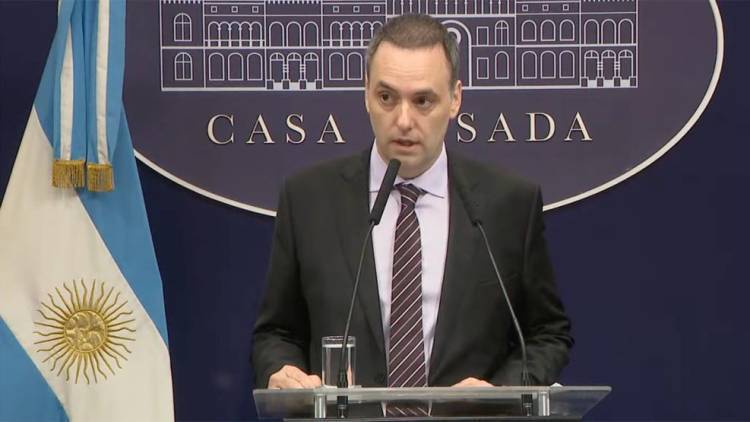 El Gobierno quiere que las obras sociales dejen de ser un problema