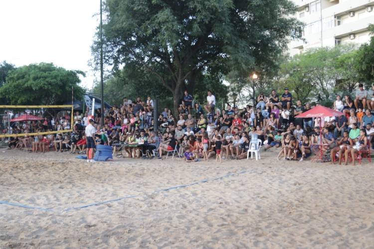 Deportitas de todo el país participaron del mejor beach volley