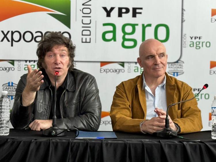 El presidente Milei visitó ExpoAgro, donde anticipó lo que puede pasar con el cepo y la inflación