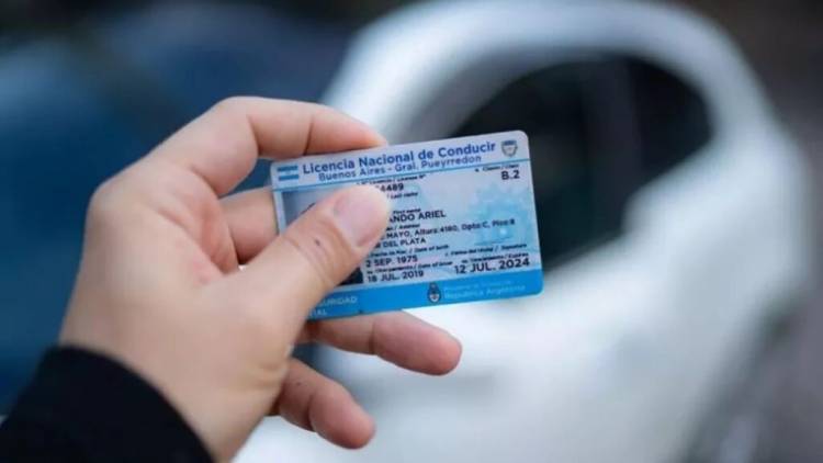 Hackers robaron datos de todas las licencias de conducir del país