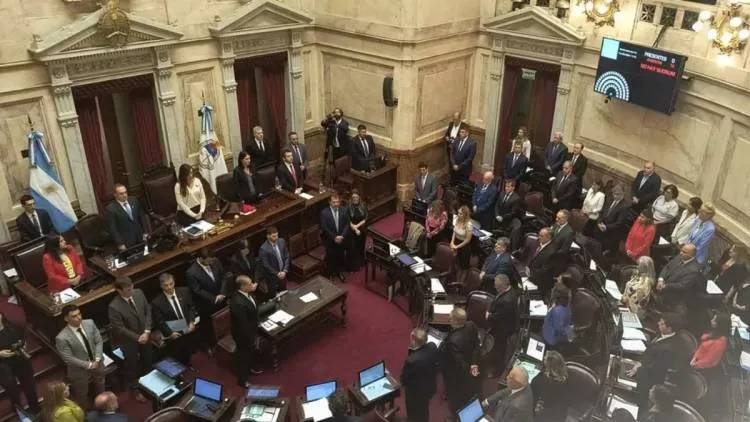 Polémica en el Senado por la aprobación de la dieta a los senadores