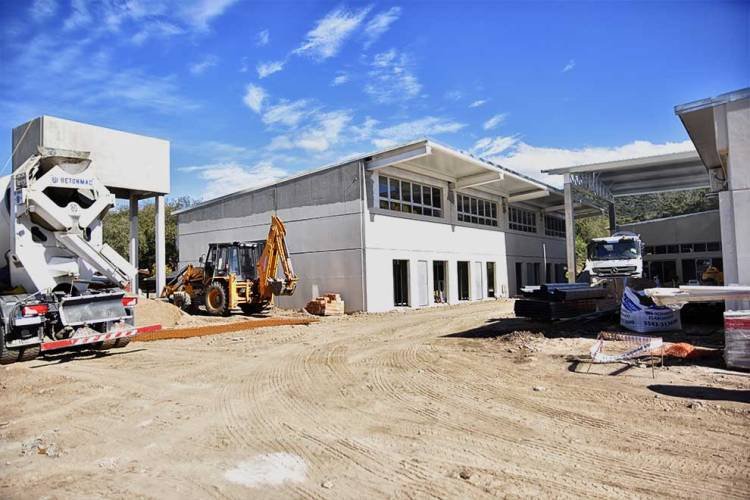 Avanza la construcción de escuelas secundarias de oficios en Río Ceballos y Salsipuedes