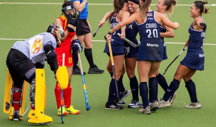 Leonas que rugen goleando