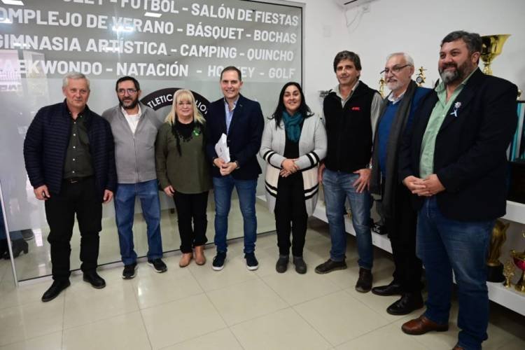 Martín Gill visitó cooperativas de localidades del departamento Juárez Celman