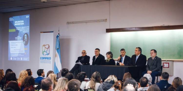  Passerini inauguró la diplomatura de la salud mental y abordaje del consumo problemático