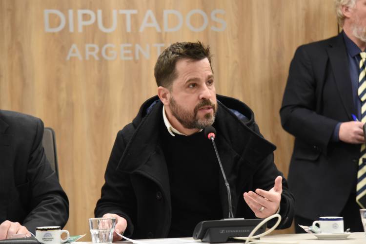 Diputados buscarán lograr  dictámenes sobre los proyectos de reducción de la jornada laboral