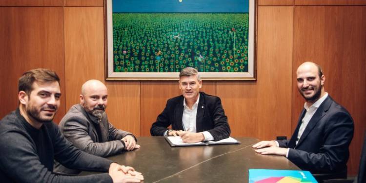 Un acuerdo entre Provincia y Municipio permitirá que jóvenes cordobeses puedan acceder a cursos de idiomas