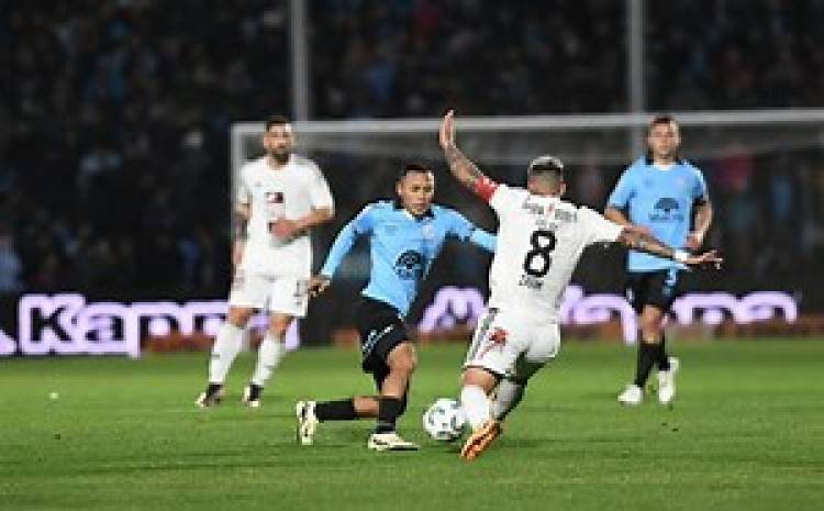 El Pirata a puro "Uvita"