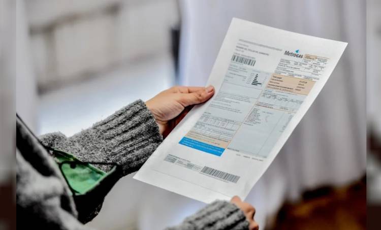 Límite a las tasas municipales: prohíben aplicar impuestos locales en las facturas de servicios