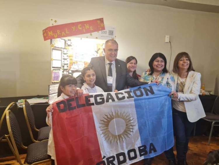 Alumnas de Capilla del Monte premiadas en la Feria Nacional de Educación 