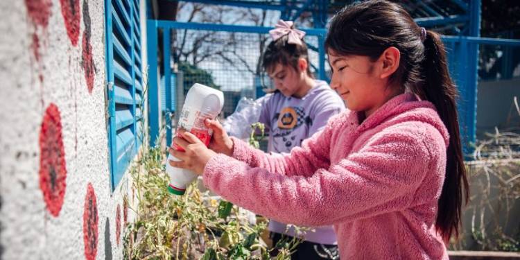 Con un enfoque innovador de aprendizaje, promueven la permanencia de los estudiantes en las aulas