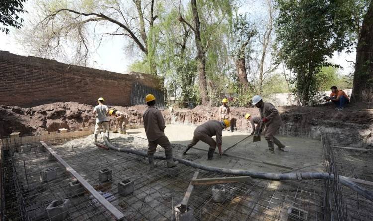 Con aportes de la Provincia, en Embalse trabajan en obras para ampliar el servicio de agua