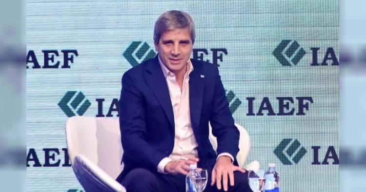 Ante la baja de la inflación, Caputo planifica  levantar el cepo en el 2025