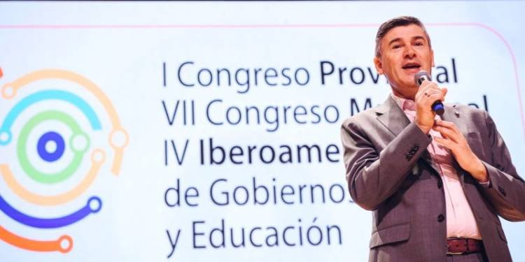 Passerini aseguró que busca  "revalorizar la educación como una política pública central"