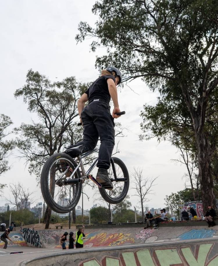 Sábado de deportes urbanos para mujeres
