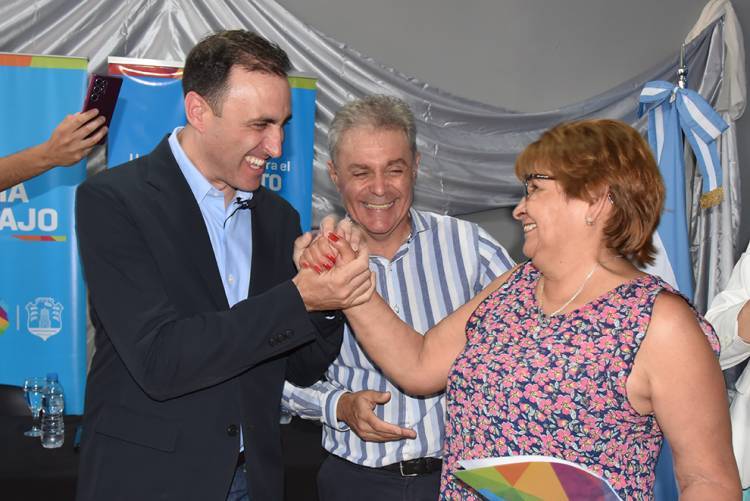 Familias de San Alberto y San Javier ya tienen sus inmuebles regularizados