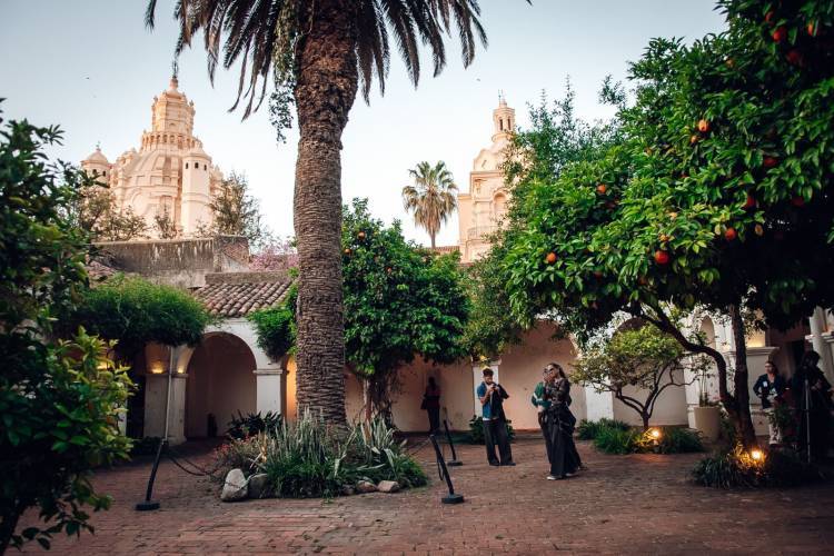 Edificios con historia abrirán sus patios para que visitantes puedan recorrer