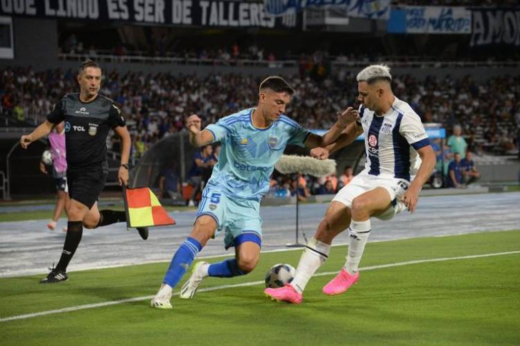 Surtido de fútbol: el 2025, los conjuntos de la Docta y la Roma con Dybala