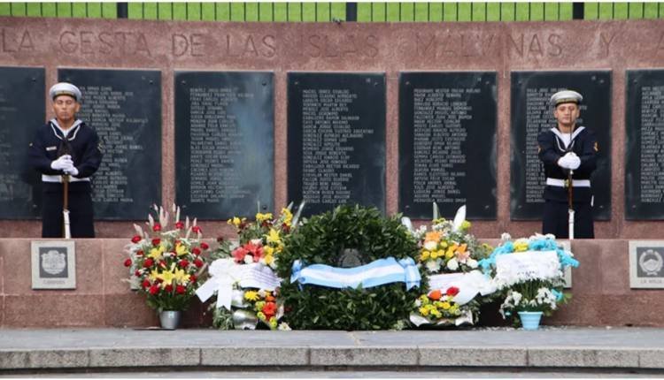 A 43 años de la Guerra de Malvinas, Milei firmó decreto para reconocer a soldados como subtenientes de reserva