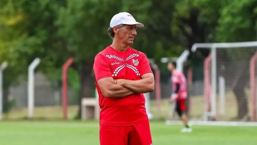 Troglio dejó de ser DT de La Gloria