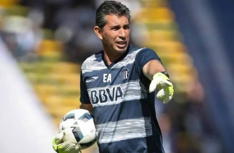 Historias de ídolos del fútbol cordobés: LOS IRUSTA