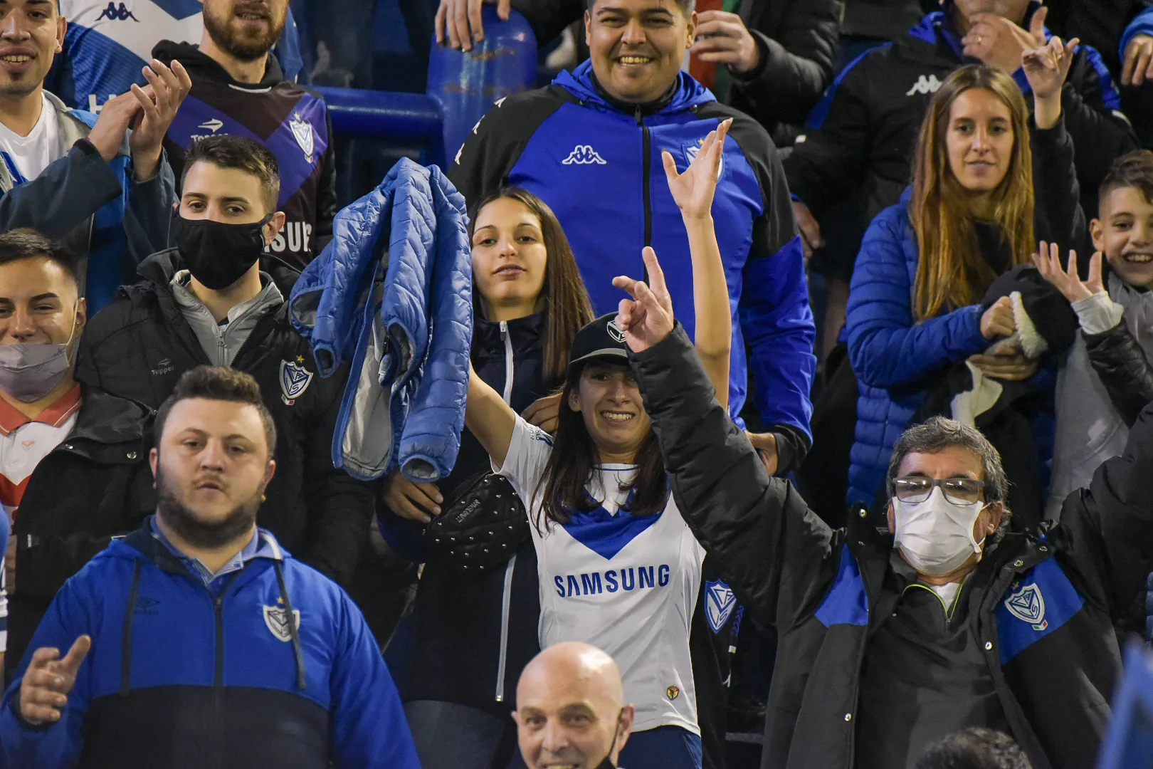 Surtido de fútbol: De copas internacionales y campeonato local