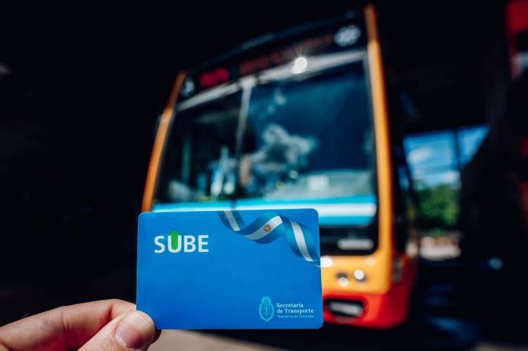Este viernes comienza la implementación de la Tarjeta SUBE: cuándo y dónde retirarla para acceder a los beneficios