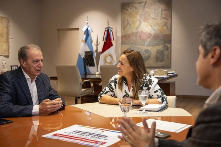 Villa General Belgrano y Costa Sacate recibieron créditos para el gas natural