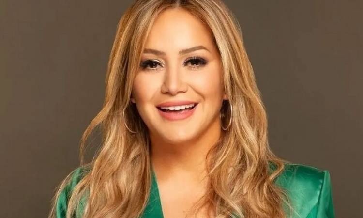 Mina Clavero cierra mayo a todo ritmo con un show de Karina La Princesita