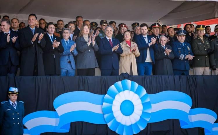 Río Primero debutó como ciudad con un acto patrio encabezado por el gobernador Llaryora