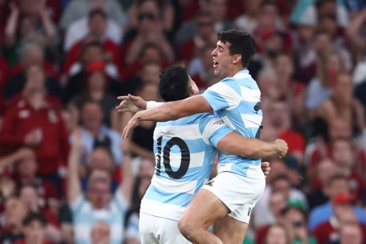 RUGBY: ZARPAZO PUMA EN DUBLÍN