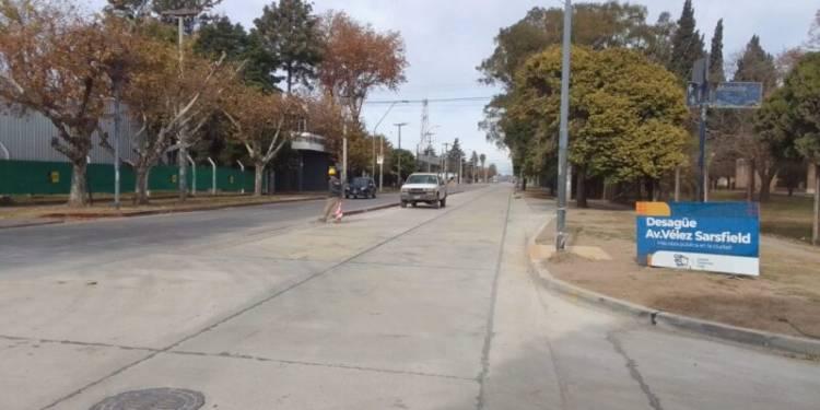 Menos anegamientos, más seguridad en Córdoba Capital: habilitaron el desagüe en avenida Vélez Sarsfield