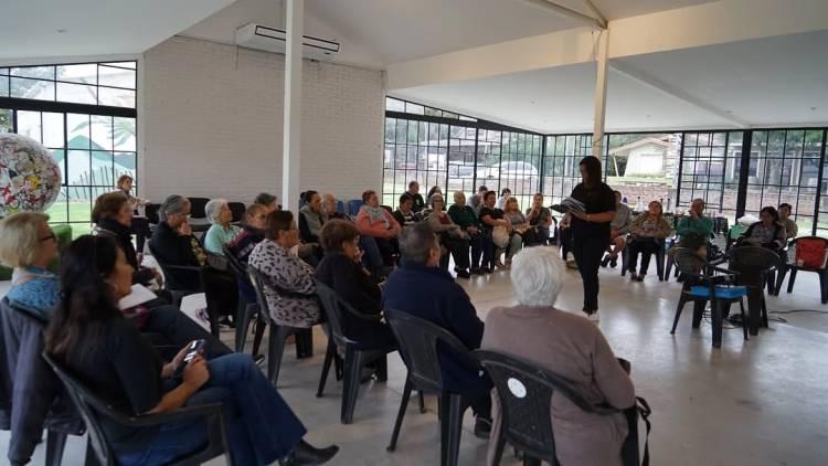 "Vejez con voz propia": El Club de la Porota llega a Villa Allende para romper estereotipos y celebrar la experiencia