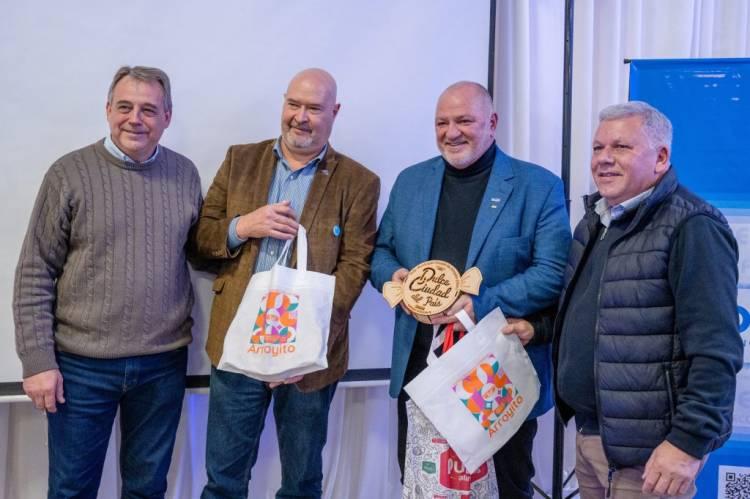 Cumbre comercial en Arroyito: más de 70 dirigentes debatieron el futuro productivo