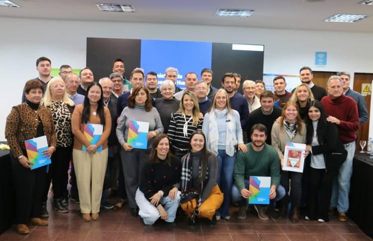 Más de 30 intendentes del Sur Cordobés acuerdan con la Provincia reforzar la protección de derechos