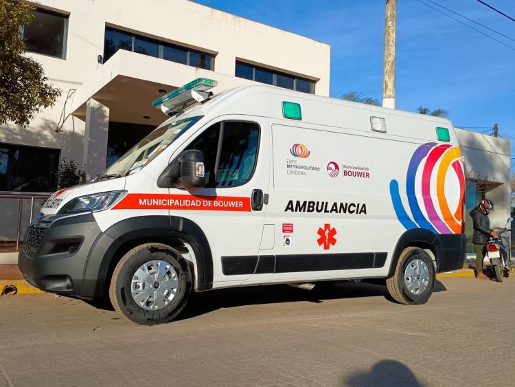 Bouwer suma una ambulancia 0 km gracias al aporte del Ente Metropolitano Córdoba
