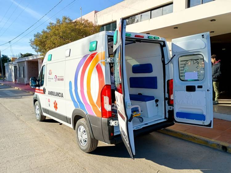 Bouwer suma una ambulancia 0 km gracias al aporte del Ente Metropolitano Córdoba