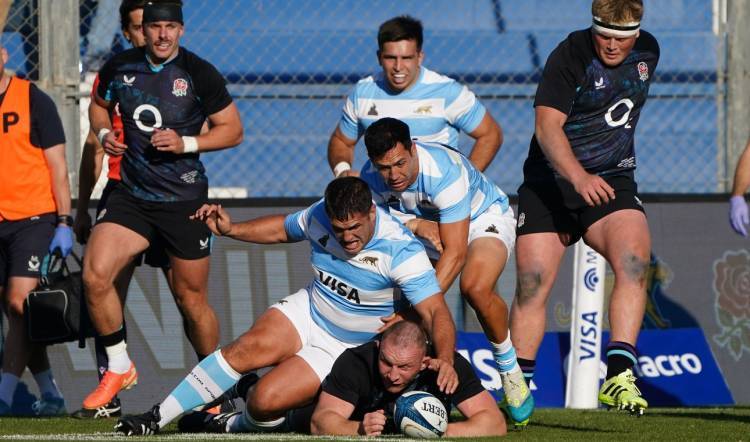 LOS PUMAS VOLVIERON A CAER ANTE LOS INGLESES
